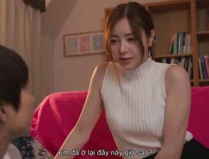 Thấy cô giáo không khỏe, cậu học sinh đưa cô giáo về nhà và cái kết Thấy cô giáo không khỏe, cậu học sinh đưa cô giáo về nhà và cái kết