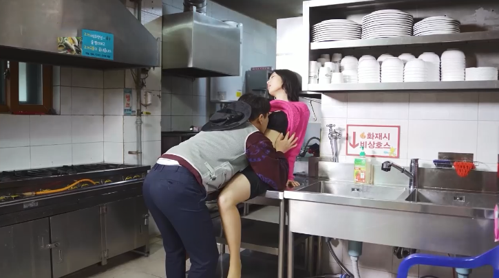 Vinh quang dành cho con cặc của bạn chồng Vinh quang dành cho con cặc của bạn chồng